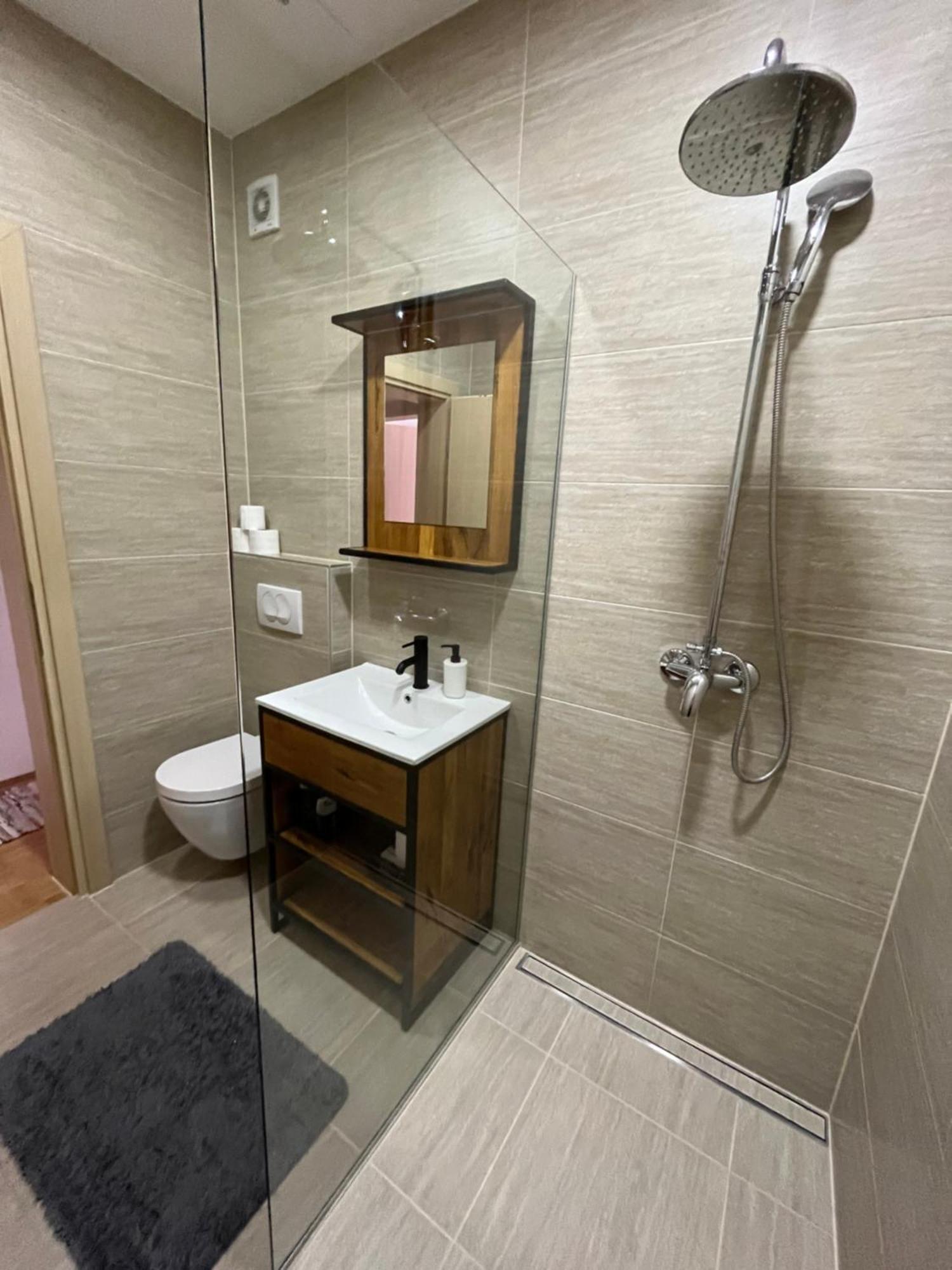 For5 Apartment Dakovo Luaran gambar